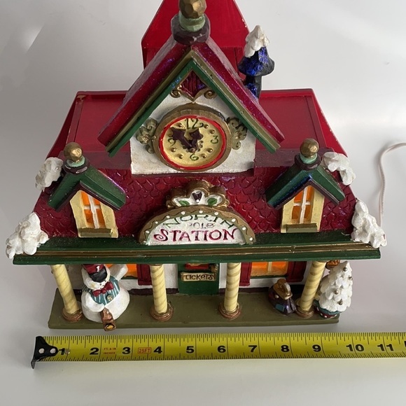 Kurt Adler North Santa’s North Pole Station Lights Up - Picture 13 of 16